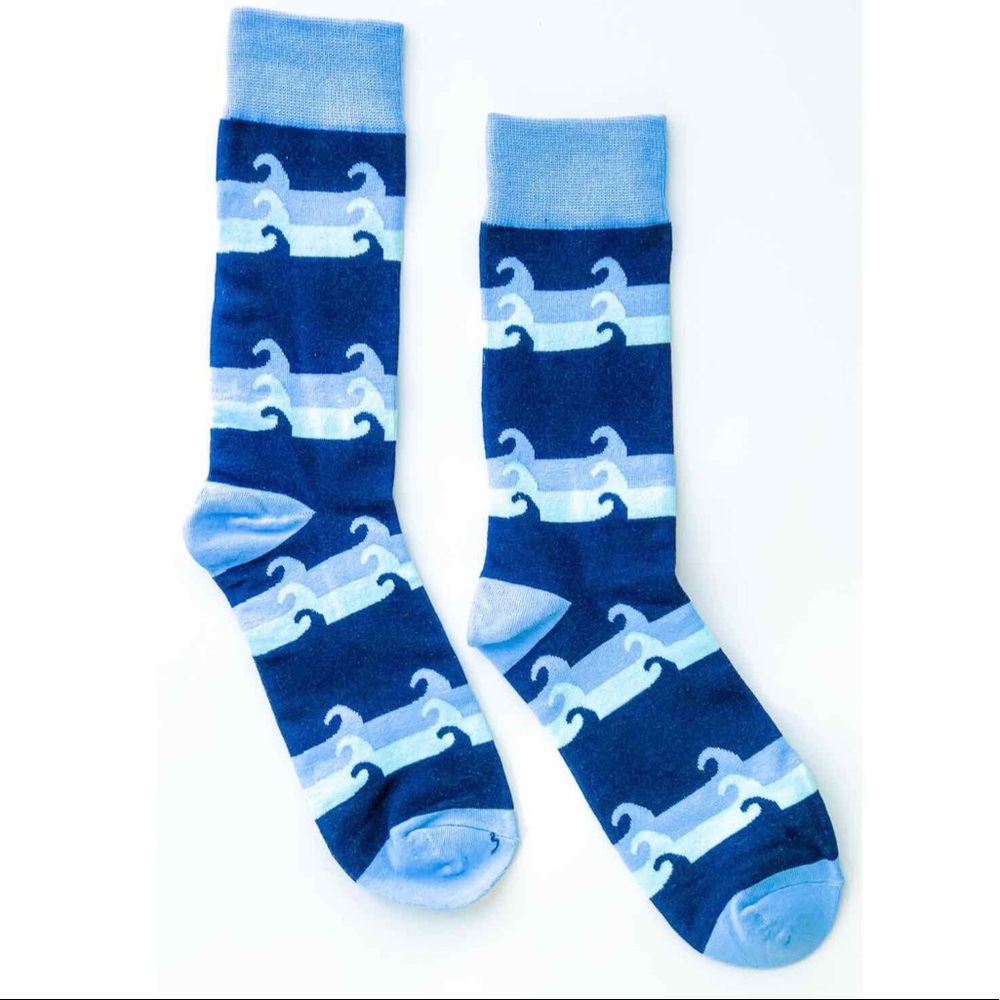 BLUE WAVE MID CALF SOCKS